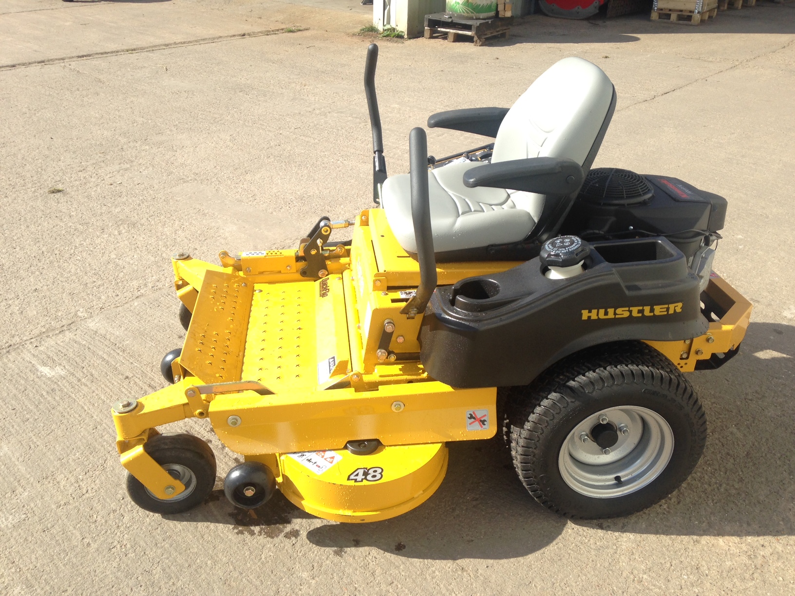 Yellow zero turn mower discount