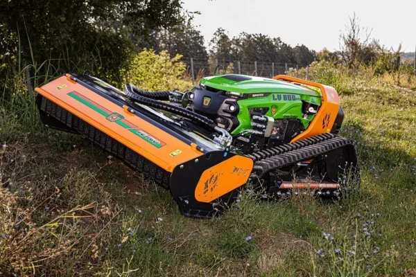 MDB GREEN CLIMBER Range of remote controlled tool carriers