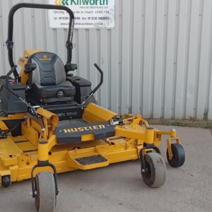 HUSTLER SUPER 104 Zero Turn Batwing mower