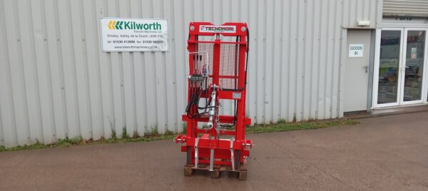 TECNOAGRI ECO 2215 Tractor mounted forklift