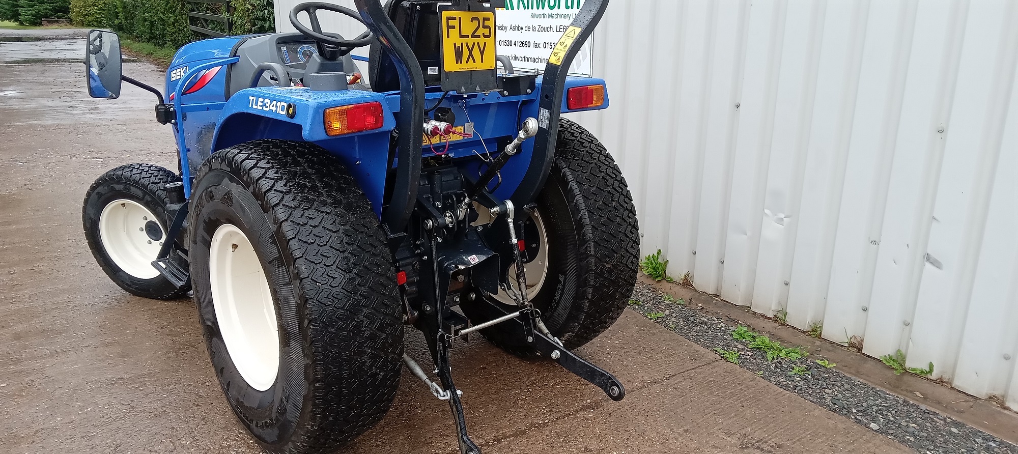 ISEKI TLE 3410 Tractor - Image 4