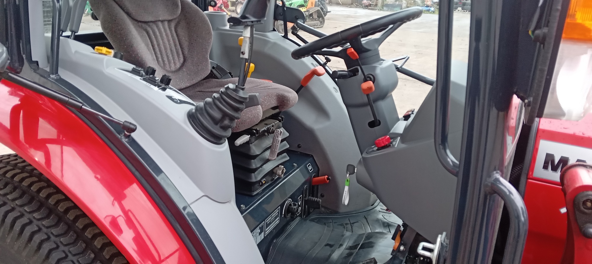 Massey Ferguson 1740 Tractor - PROV SOLD - Image 6