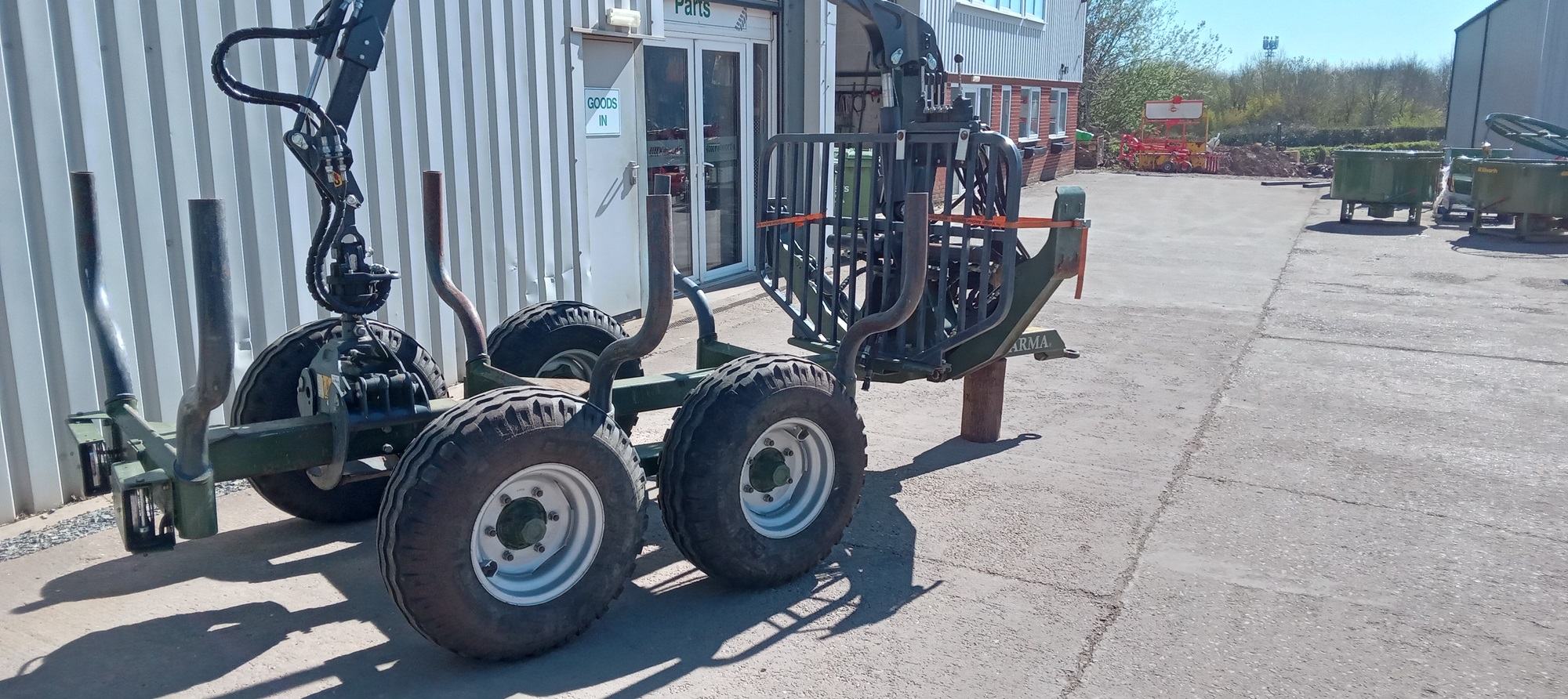 FARMA T6 Trailer with crane - Image 4