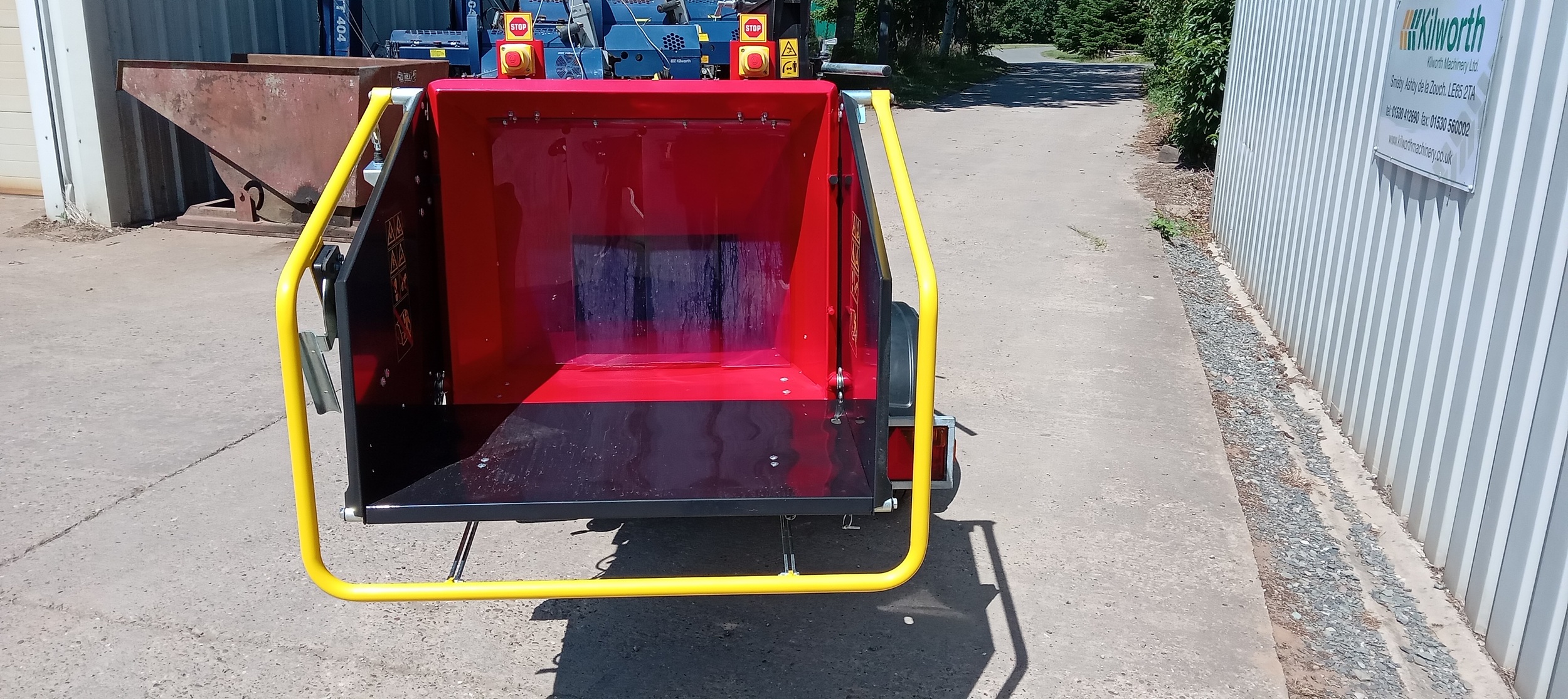 TP 165 Mobile Trailed Woodchipper - Image 3
