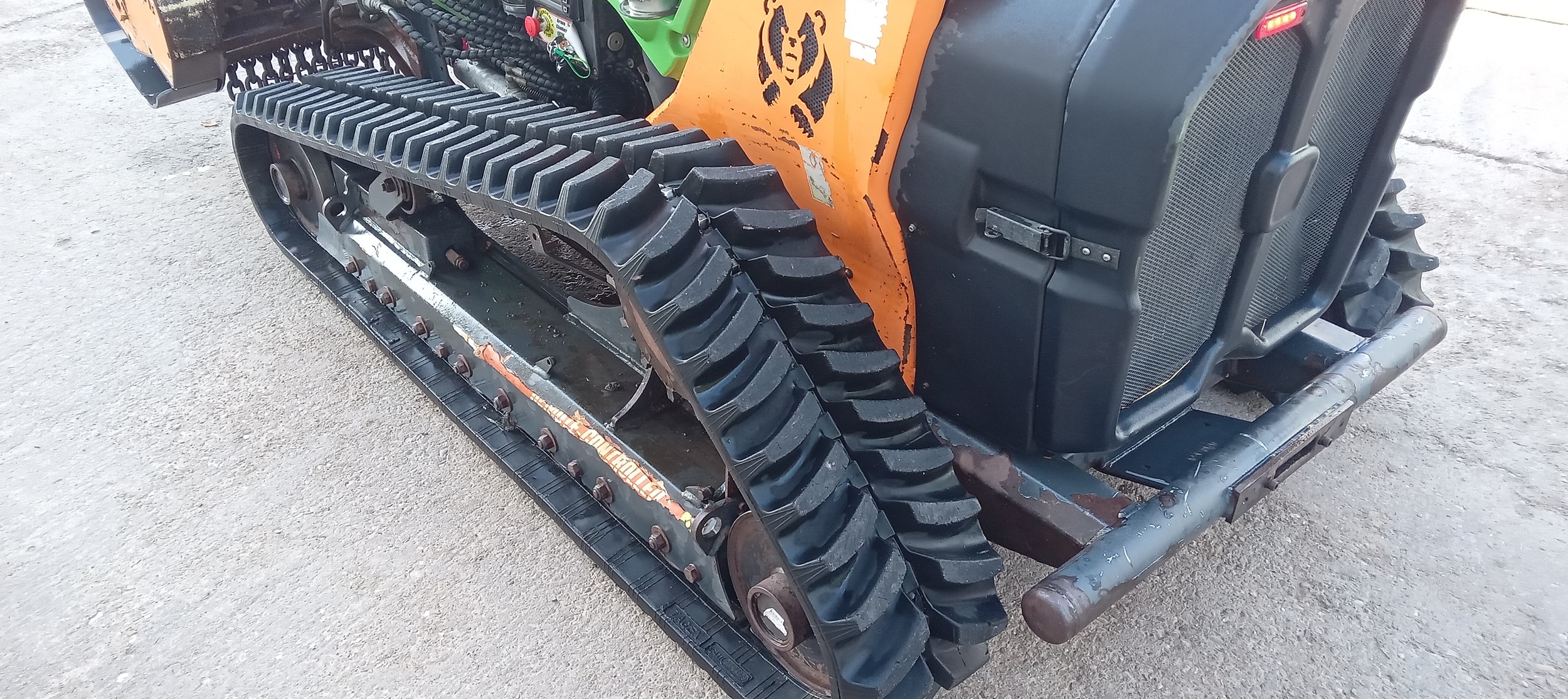 MDB LV800 PRO Greenclimber Remote Controlled Toolcarrier - Image 11